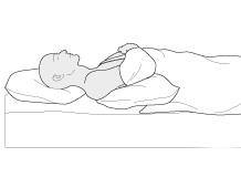 Можно спать также и на спине, под больную руку кладется подушка или валик для поддержки